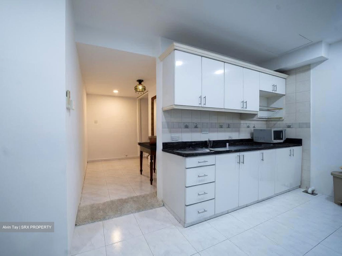 Orchard Tower Rear Block Apartment (D9), Apartment #637761971